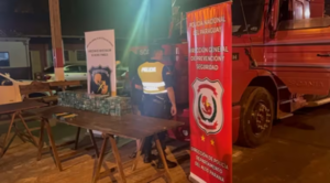 Retienen camión y a chofer con 80 panes de cocaína