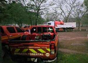 Lluvia mansa aplacó el incendio en la reserva natural del cerro Chevoreca • PARAGUAY TV