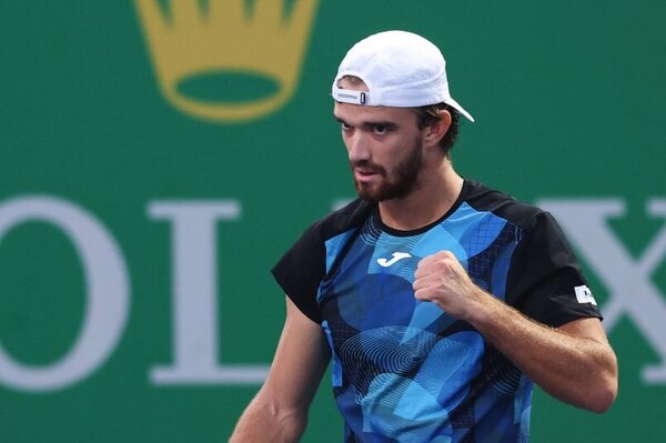 Versus / Alcaraz cae ante Machac y no habrá otro duelo con Sinner en Shanghai