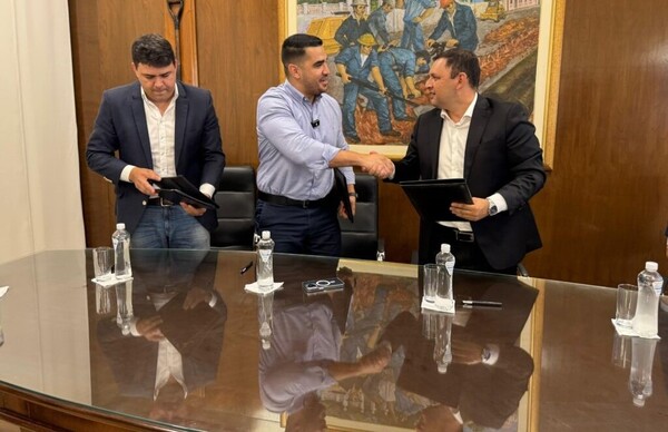 Acuerdan extensión de red de agua potable que beneficiará a familias de barrios de Misiones - .::Agencia IP::.