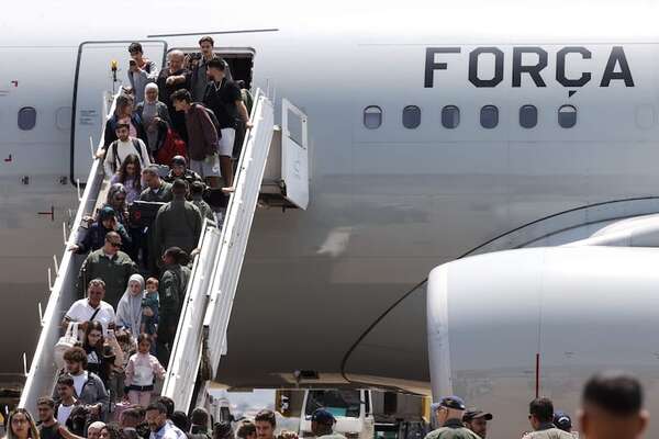 Ya son trece los compatriotas repatriados desde el Líbano - Nacionales - ABC Color
