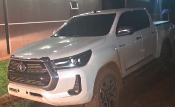 Hallan camioneta hurtada en el barrio San José
