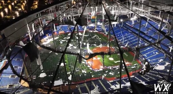 Versus / ¡Impresionante! Huracán Milton arranca el techo del estadio de los Tampa Bay Rays