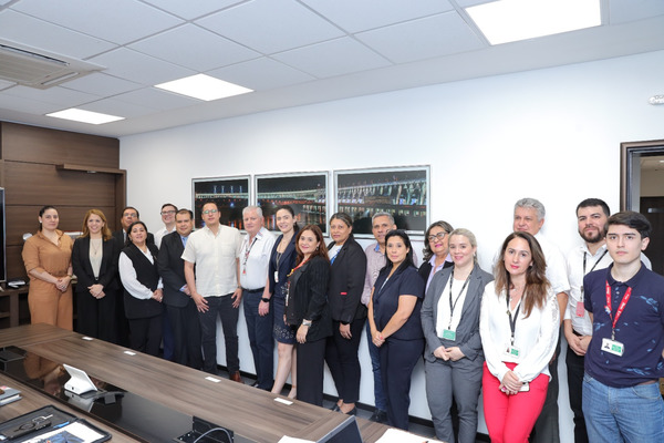 Las instituciones del Estado coordinan Programa de Becas 2025 del Gobierno - La Clave