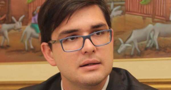 La Nación / Hugo Fleitas solicita la remoción del llanista Derlis Larroza del TSJE