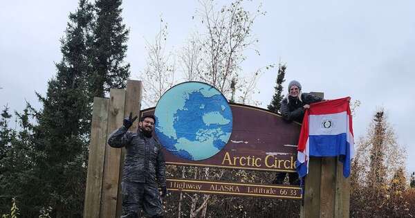 La Nación / ¡Primeros paraguayos en Alaska! Pareja de moteros logró hazaña en tres meses