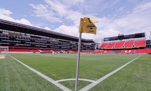 Así está el estadio en Quito a la espera del enfrentamiento entre la Albirró y la sele de Ecuador