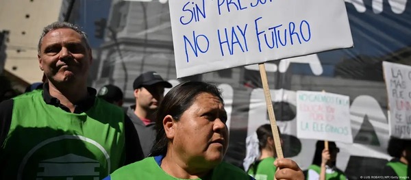 Huelga universitaria por veto de Milei a ley de financiación - ADN Digital