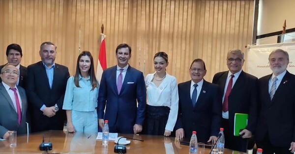 Unves busca equiparar salarios de sus funcionarios