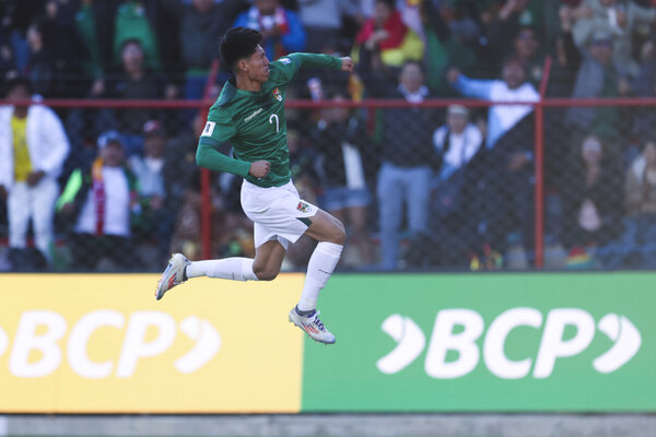 Versus / Bolivia sigue dominando en la altura y tumba el invicto de Colombia