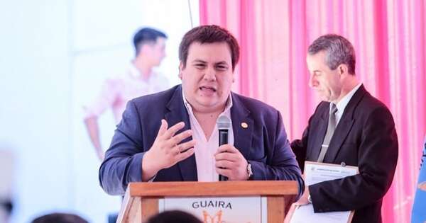 La Nación / “Si tiene un poco de dignidad debe renunciar”, dice gobernador sobre consejero del IPS