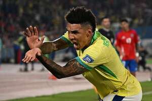 Brasil ganó de remontada y sobre la hora en Chile - Fútbol Internacional - ABC Color