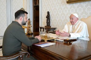 Zelensky visitó al papa Francisco en el Vaticano en medio de su gira europea para conseguir más apoyo contra Rusia - .::Agencia IP::.