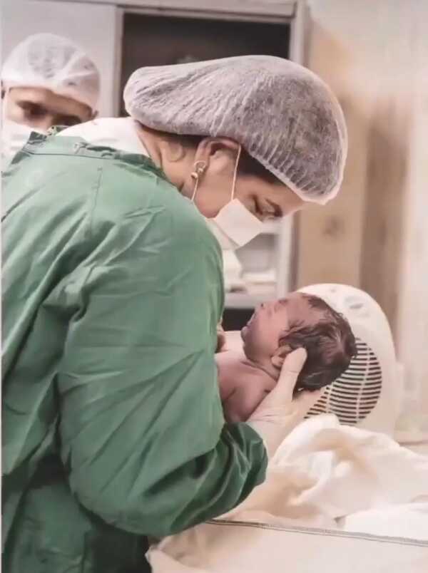 Cuidar desde el primer respiro: La Dra. Rosanna Fonseca y su pasión por la neonatología