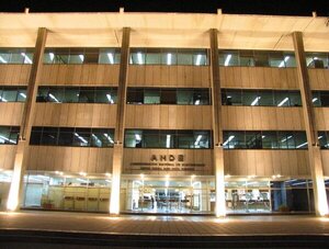 La ANDE se encuentra en una situación "vulnerable", afirma asesor jurídico · Radio Monumental 1080 AM