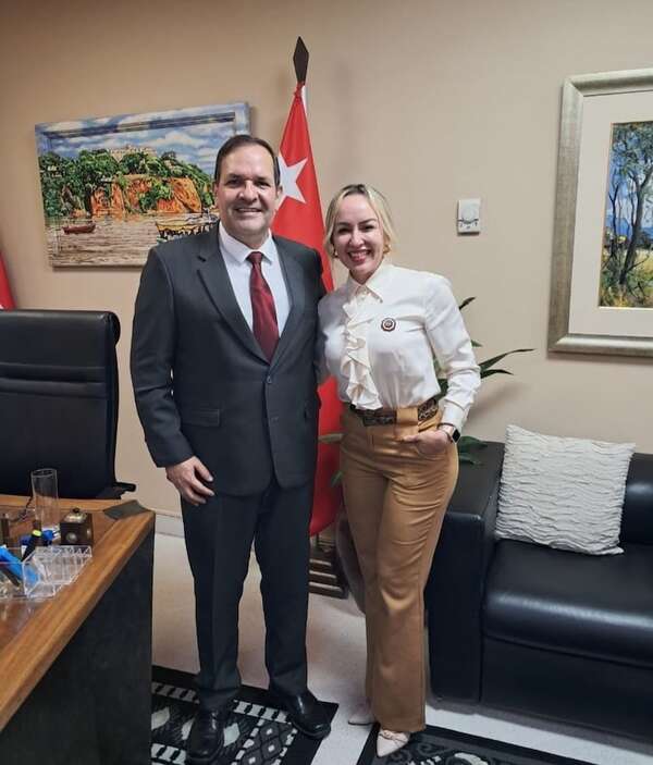Presidente de Diputados acepta renuncia de Anadelia Acosta - Nacionales - ABC Color