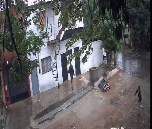 Adicto atacó vivienda en represalia a familia que lo denunció - Policiales - ABC Color