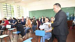 Más aplazados en concurso docente: el 70% de no pasó última prueba del MEC  - Nacionales - ABC Color
