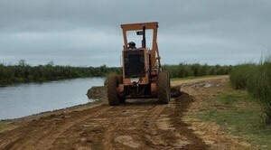 Mejora de caminos vecinales impulsa el desarrollo económico en Caazapá y Misiones - .::Agencia IP::.