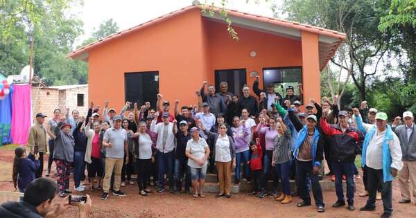 La Nación / Gobierno entrega viviendas en Ypané y ya suma 2.107 inauguradas en poco más de un año