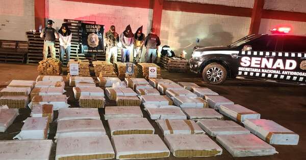 La Nación / Imputan a supuesto traficante de 2 mil kilos de marihuana hallados en abril