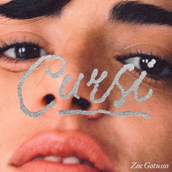 Zoe Gotusso presentó "Lara" y anunció lanzamiento de su segundo álbum - trece