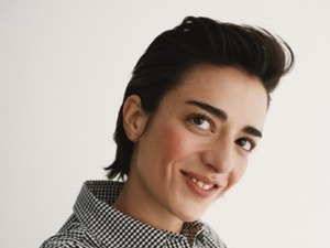 "Lara", la nueva canción de la artista argentina Zoe Gotusso - Unicanal