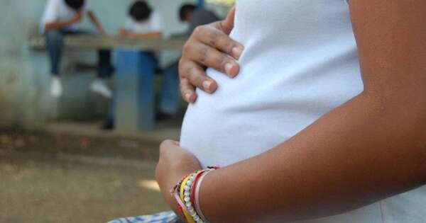 Diario HOY | Infancia que duele: 13 niñas por día dan a luz en Paraguay