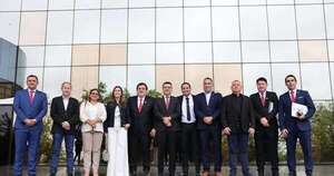La Nación / Gobernadores expusieron y defendieron su presupuesto ante la Bicameral