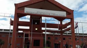 Desmantelan esquema de estafa que operaba desde la cárcel de Coronel Oviedo - Noticiero Paraguay