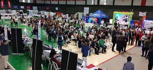 Expo Empleo registra masiva concurrencia en Ciudad del Este - ABC en el Este - ABC Color