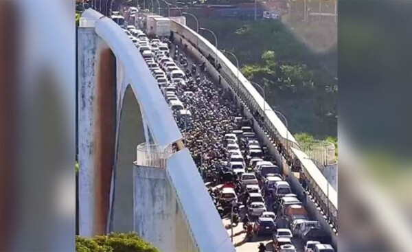 Brasil proyecta instalación de peajes en puentes internacionales