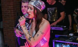[VIDEO] Sofía, la cantante de Los Kchorros lanza su primer tema propio: “Te vas”