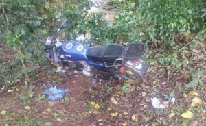 Abandonan en un yuyal una moto denunciada como hurtada