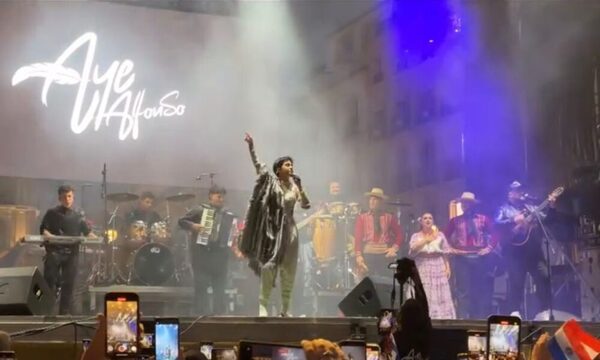 [VIDEOS] ¡Pirĩ! Aye Alfonso hizo retumbar la polca y el guaraní ante 20 mil personas en Madrid