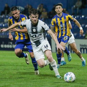 Luqueño sigue creciendo y Tacuary se hunde más