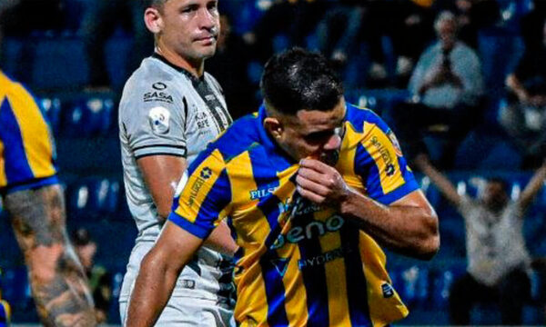 Luqueño golea a Tacuary y sueña con jugar la Libertadores 2025