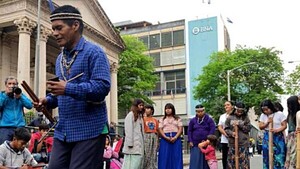 Indígenas marchan exigiendo seguridad de la tierra y agua