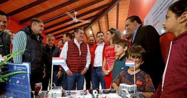 La Nación / Presidente del Partido Colorado pide más obras y menos discursos
