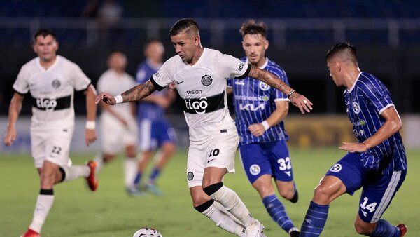 El líder Olimpia ante un casi condenado Sol de América