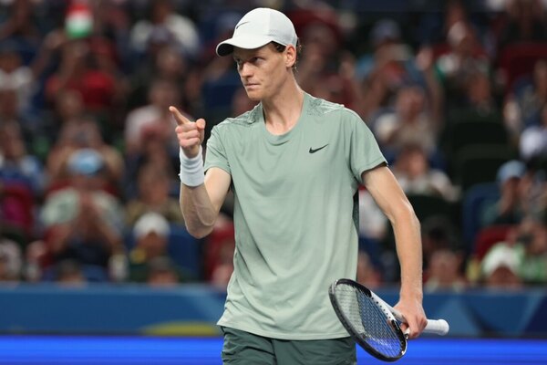 Versus / Sinner vence a Machac y pasa a la final del Masters 1000 de Shanghái