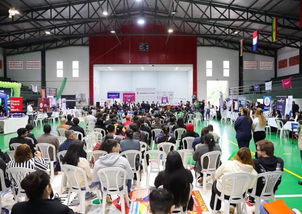 Expo Empleo en Alto Paraná con más de 4.000 postulaciones - La Clave