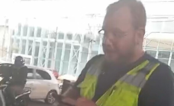 Hombre denuncia a un agente de la PMT por extorsión
