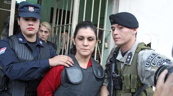 Trasladan a Carmen Villalba a Minga Guazú y la ubican en celda de máxima seguridad - Noticiero Paraguay