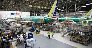 La Nación / Boeing eliminará 17.000 empleos por aprietos financieros