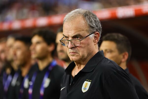 Versus / Y los goles?: el Uruguay de Bielsa decepciona y preocupa su futuro