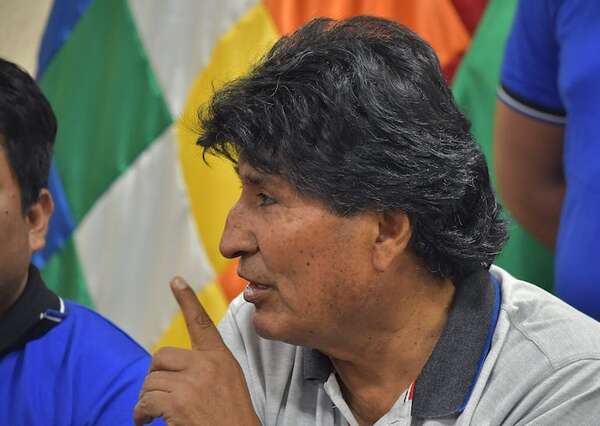 Evo Morales amenaza con bloquear Bolivia si la Fiscalía lo captura - Mundo - ABC Color