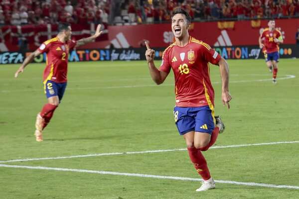 Zubimendi hace a España líder de grupo - Fútbol Internacional - ABC Color