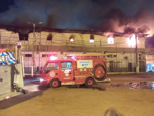 Video: incendio en la Penitenciaría de Ciudad del Este - ABC en el Este - ABC Color