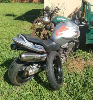 Motociclista muere al caer de su biciclo en Los Cedrales - ABC en el Este - ABC Color